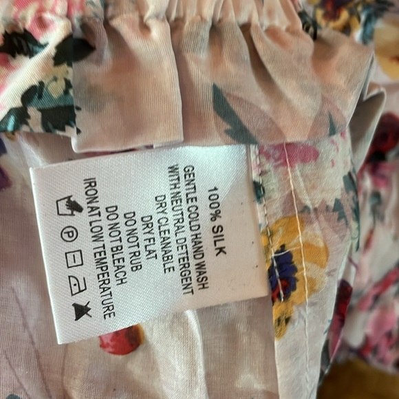 Beautiful floral silk puffed sleeve boho cottagecore blouse Small D&G - Picture 5 of 5